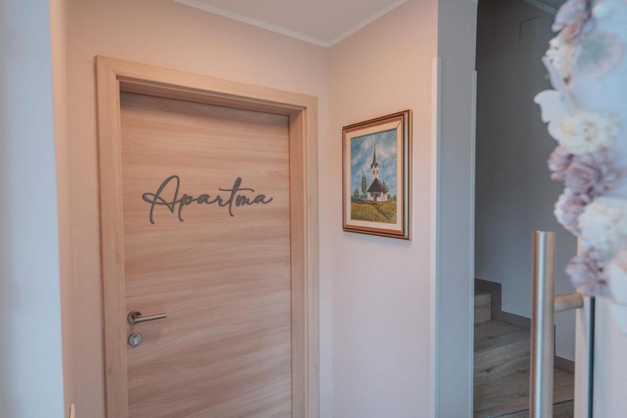 Apartma Lamberger Zirovnica Eksteriør billede
