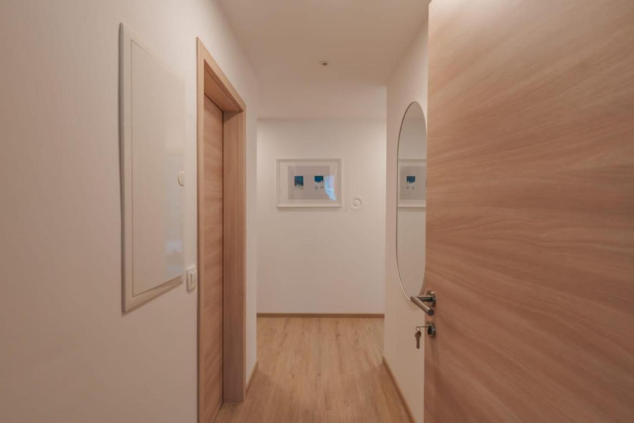 Apartma Lamberger Zirovnica Eksteriør billede
